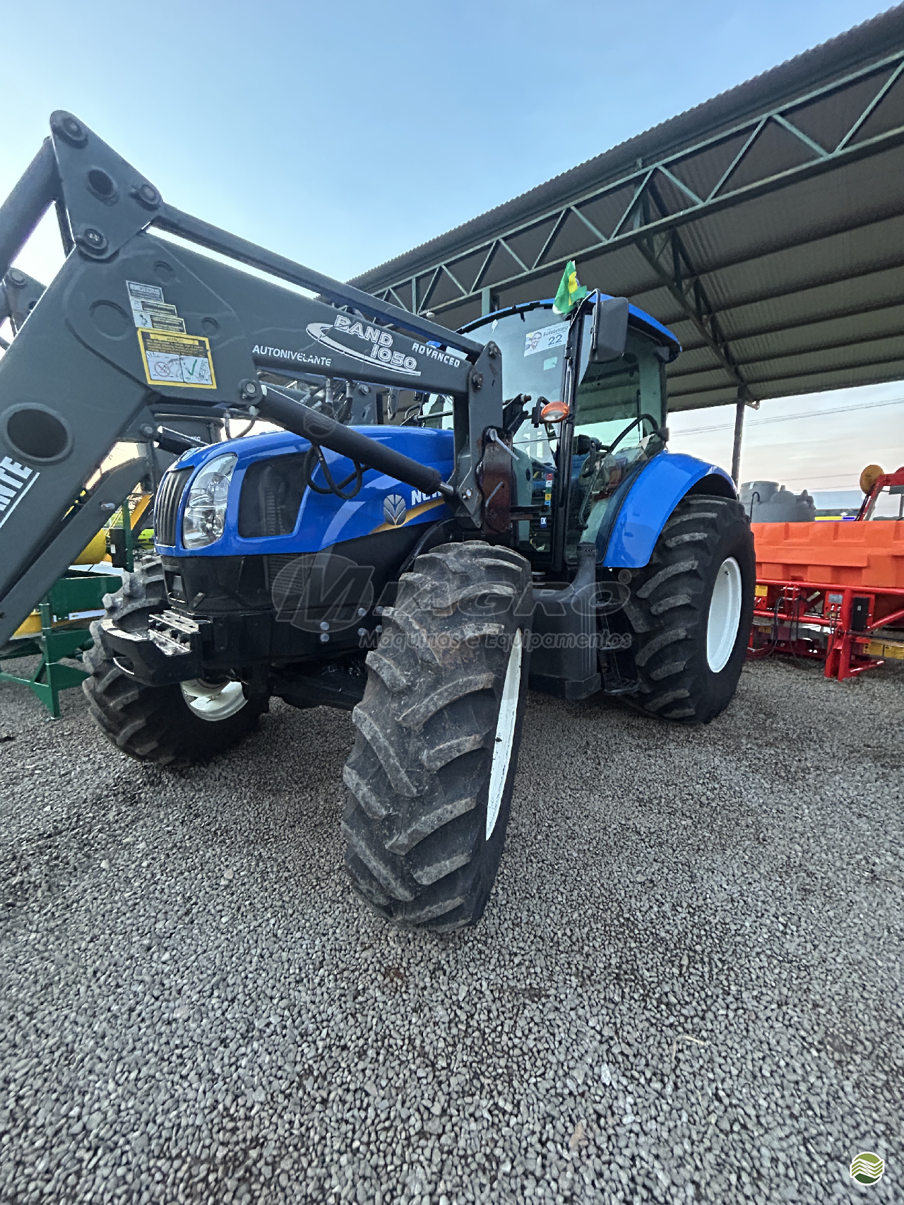 TRATOR NEW HOLLAND NEW T6 110 Tração 4x4 Miagro Máquinas e Equipamentos LAGOA VERMELHA RIO GRANDE DO SUL RS